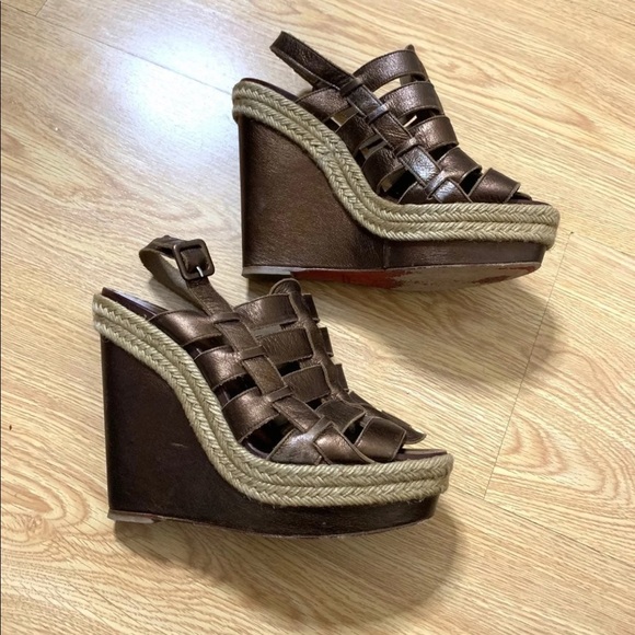 SOLD! THERES MORE STAY TUNE! Christian louboutin - Picture 6 of 7